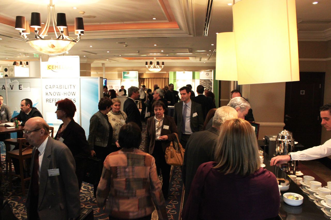 Building relationships and networking for pharmaceutical experts