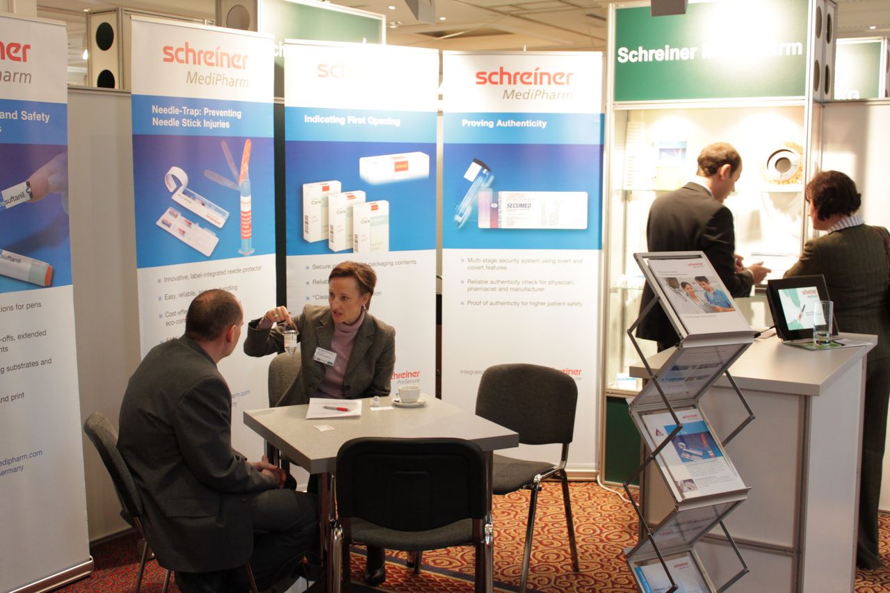 Meeting at PHARM Connect Pharmacutical solutions and service providers